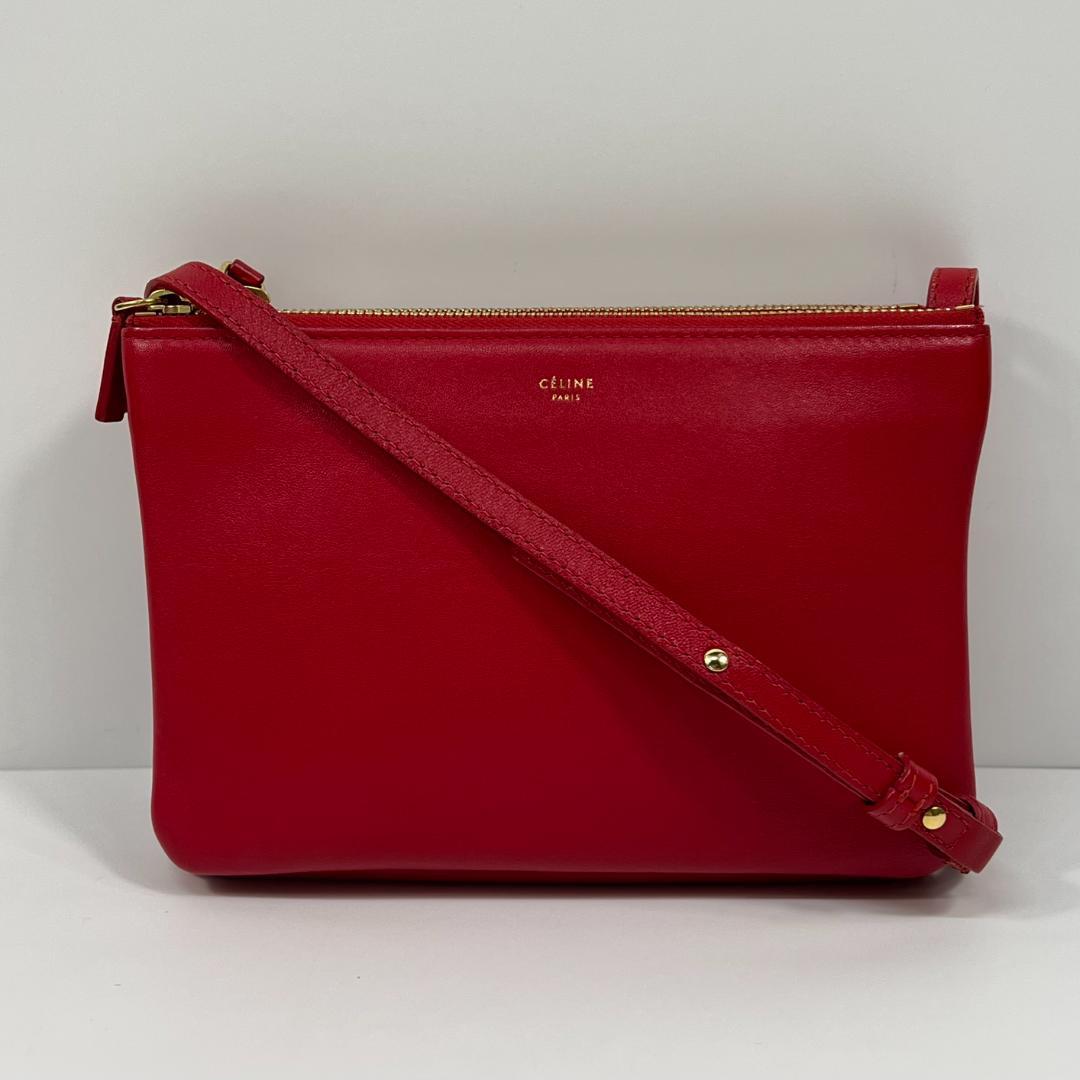セリーヌ トリオスモール レッド ショルダーバッグ MBZ045