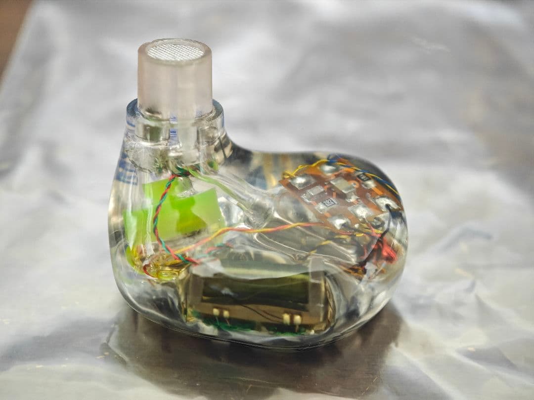 【割れ有り】VISION EARS　ELYSIUM Universal Fit