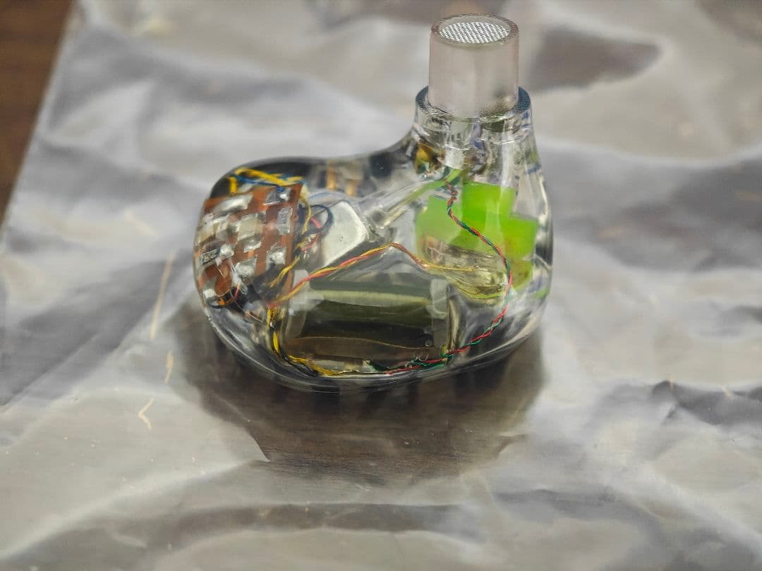 【割れ有り】VISION EARS　ELYSIUM Universal Fit