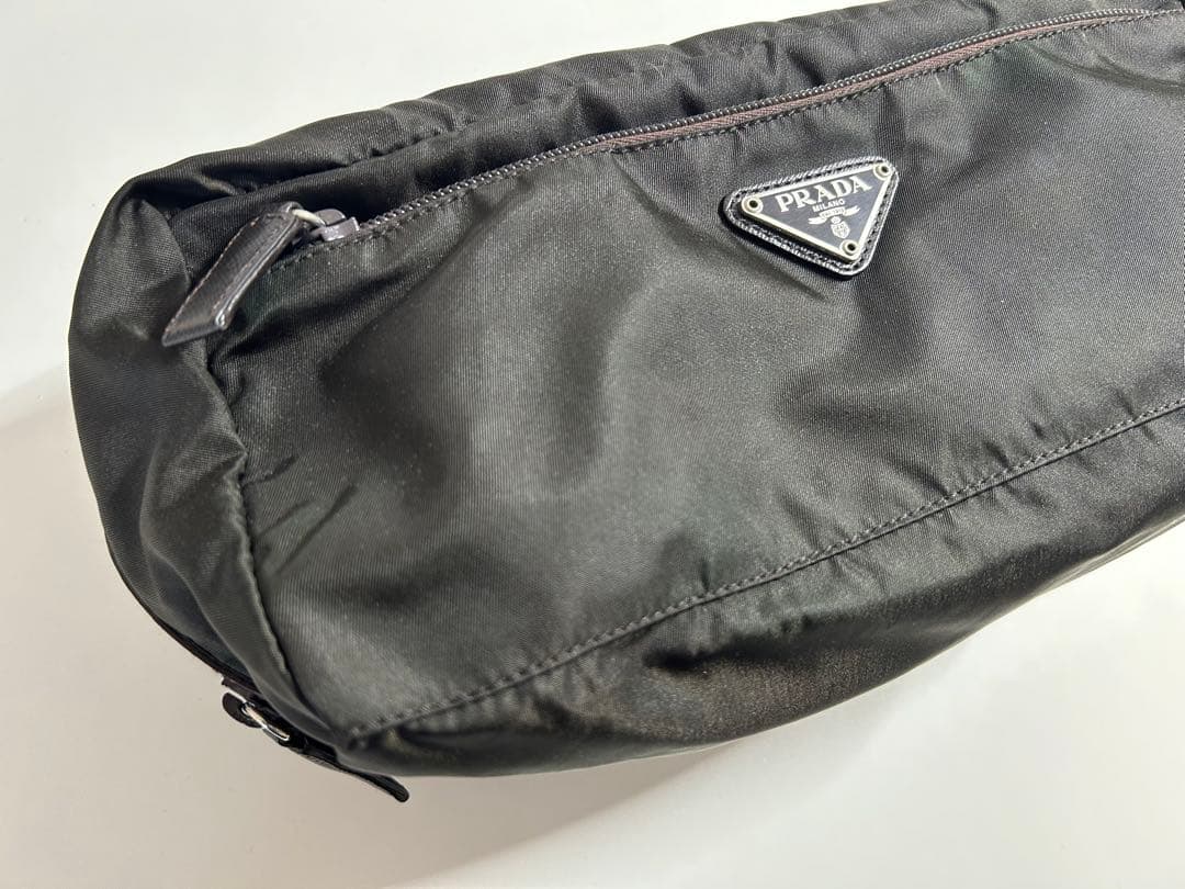 【新品】プラダ トイレタリーバッグ ※カード付