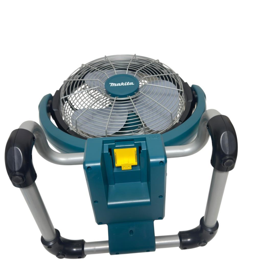 美品　Makita CF300D スタンド式扇風機