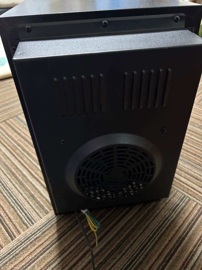 【福田一博】 ワインセラー LED照明付き 8ボルト　BWC-008P