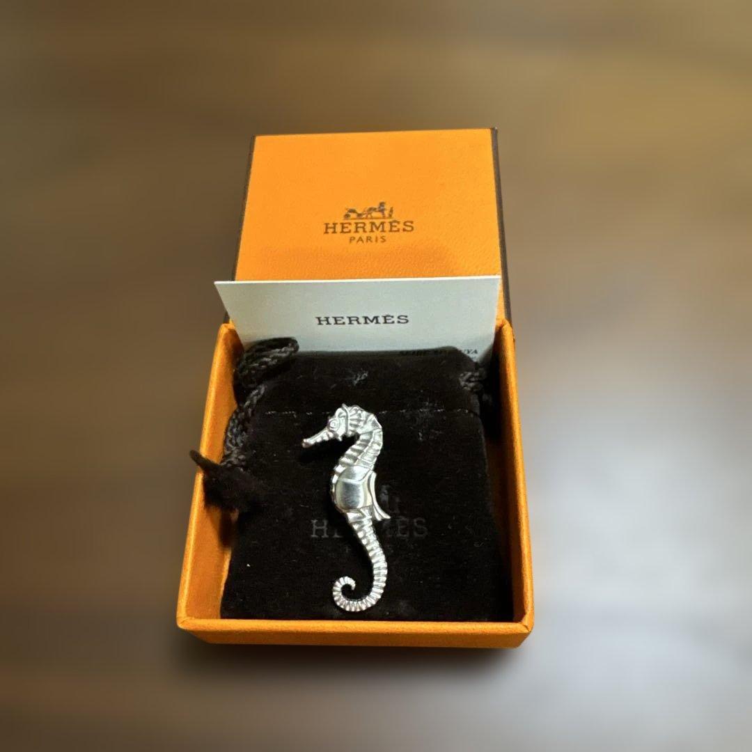 HERMES タツノオトシゴ ブローチ