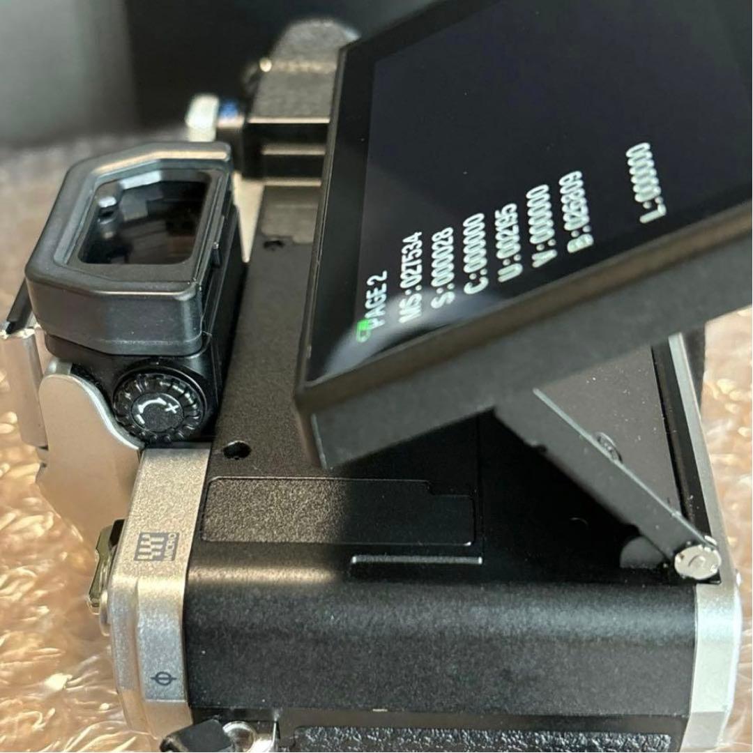 OM-D E-M10 Mark ||| EZ ダブルズームキット シルバー