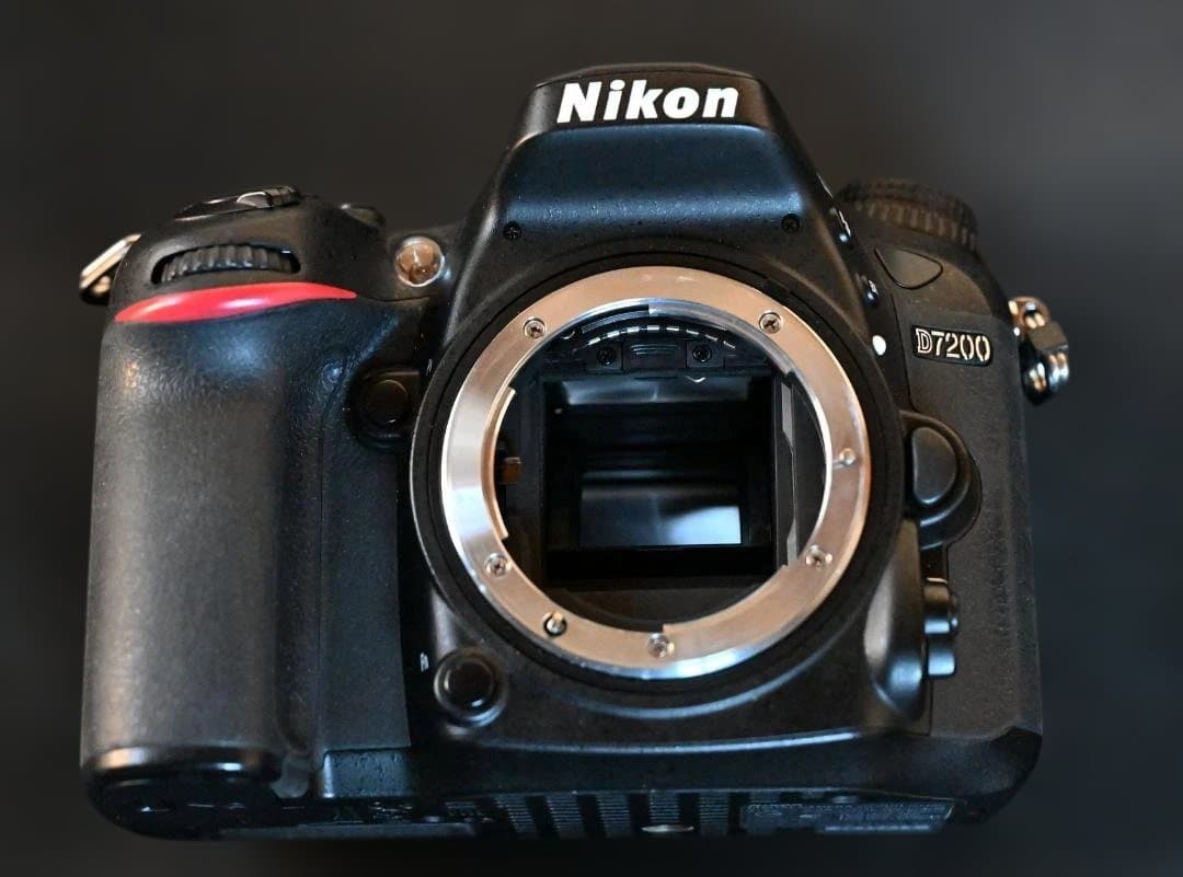 Nikon D7200 　18-140mmズームレンズキット【美品】