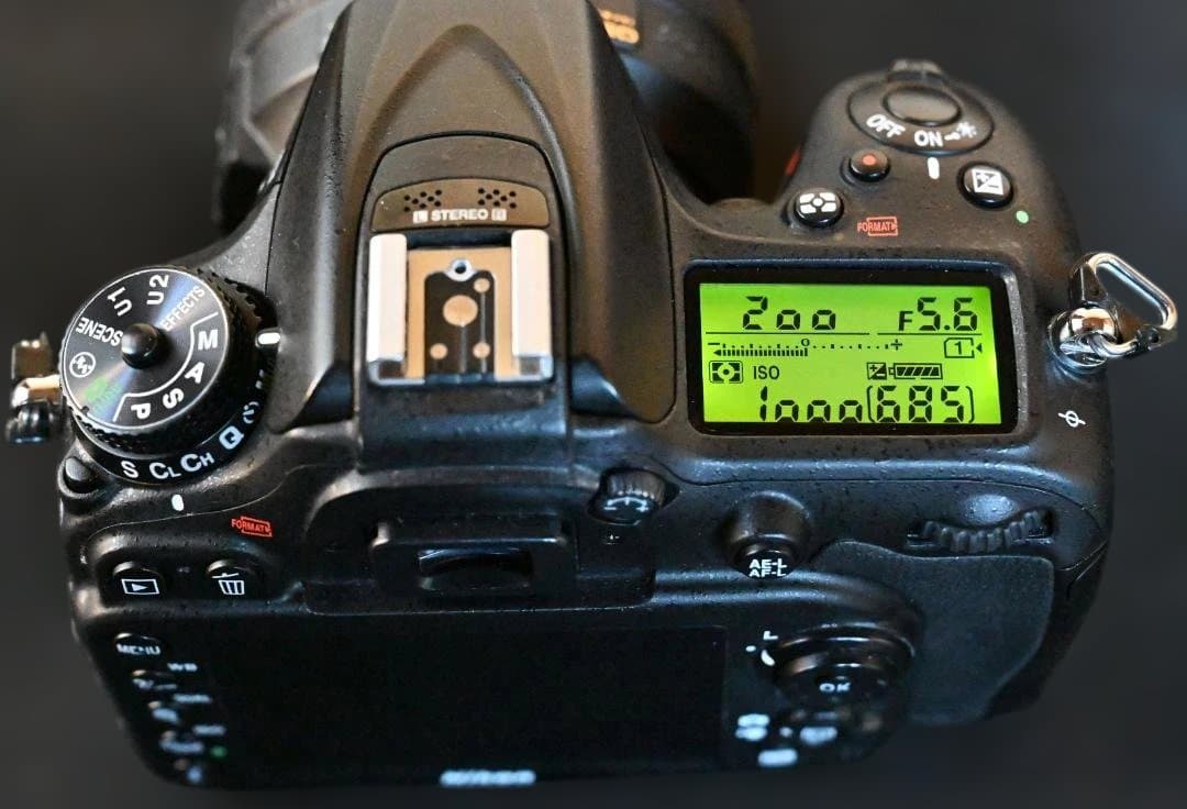 Nikon D7200 　18-140mmズームレンズキット【美品】