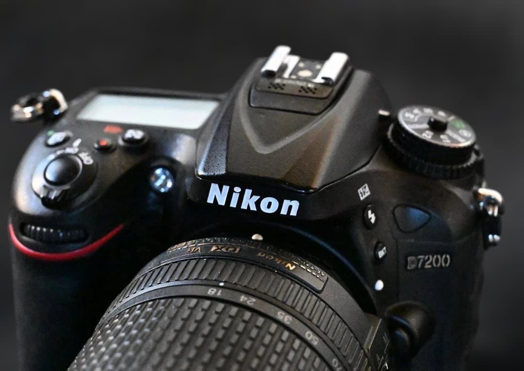 Nikon D7200 　18-140mmズームレンズキット【美品】