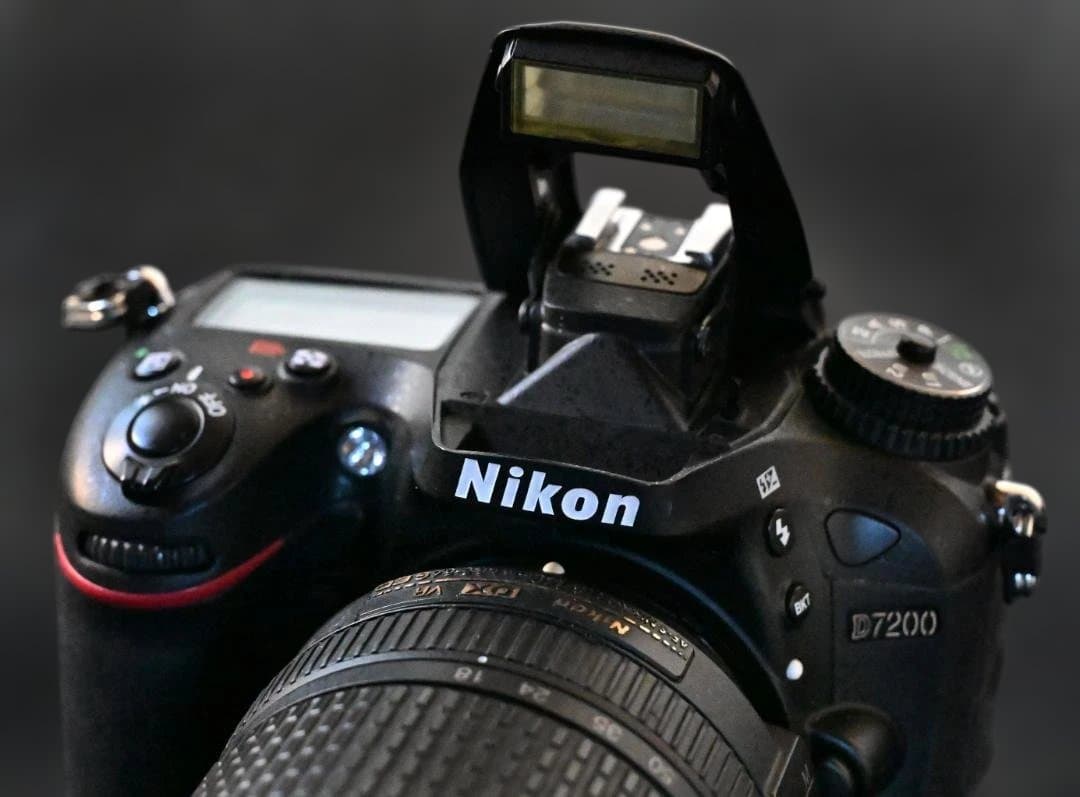 Nikon D7200 　18-140mmズームレンズキット【美品】