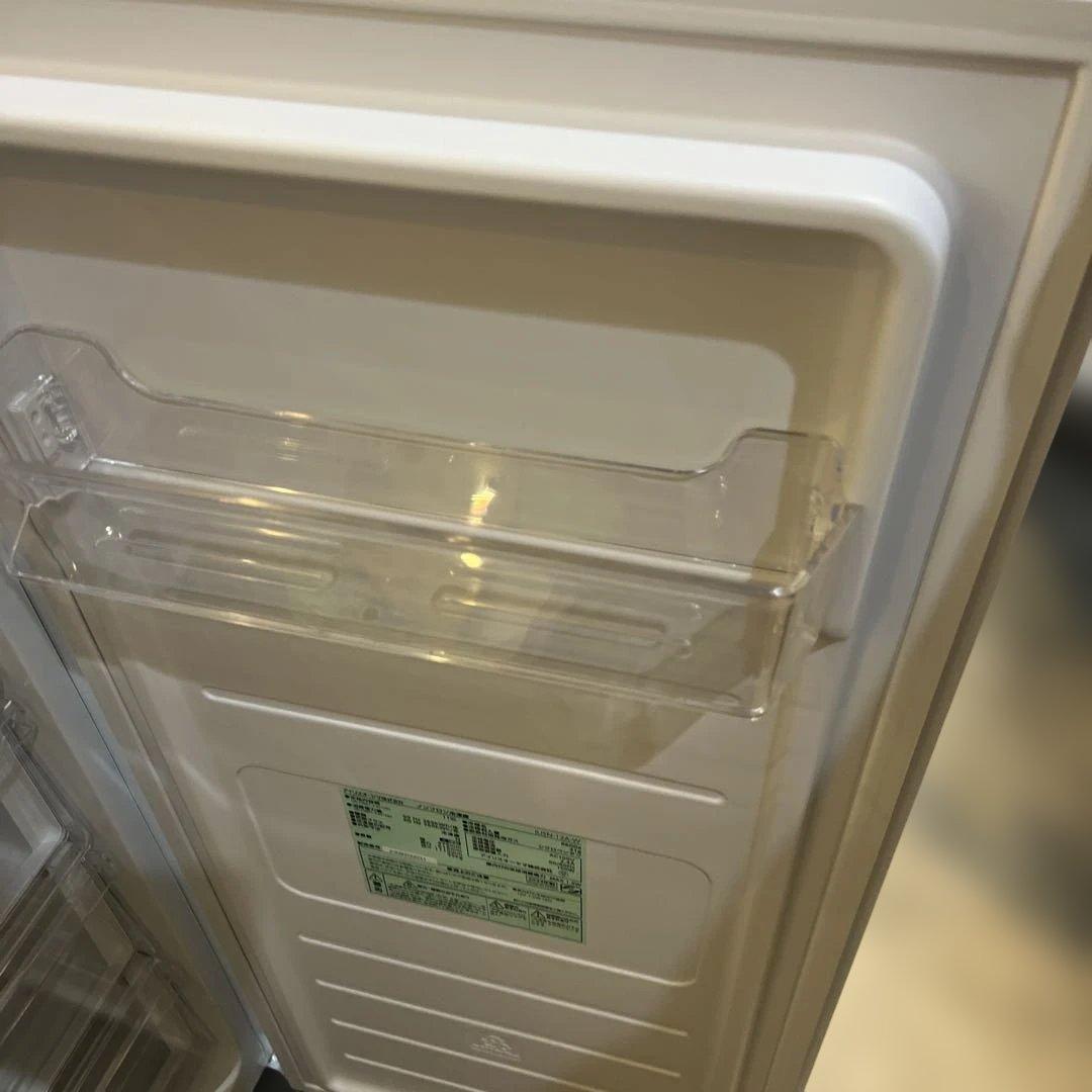 ほぼ新品/アイリスオーヤマ冷凍庫/119L 自動霜取り/省エネ/スリム