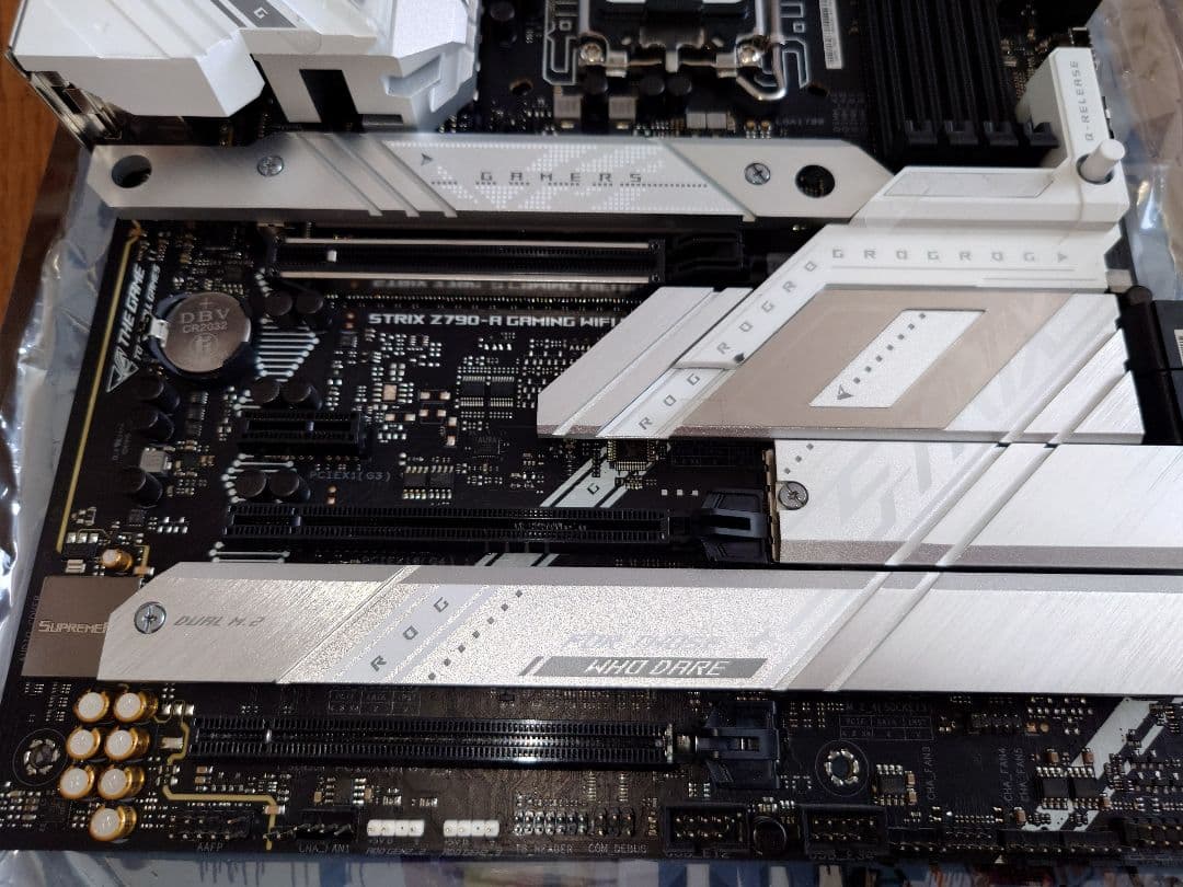 最安値 ROG STRIX Z790-A GAMING WIFI D4