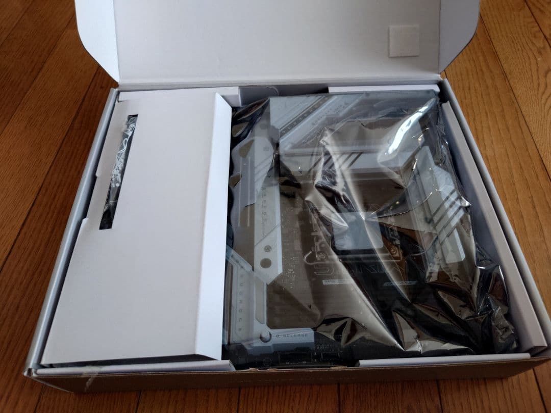 最安値 ROG STRIX Z790-A GAMING WIFI D4