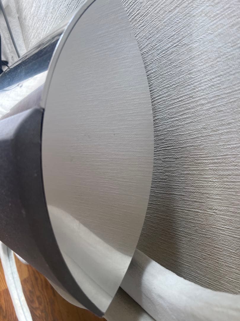 BeoLab 4000スピーカー（スタンド付き）