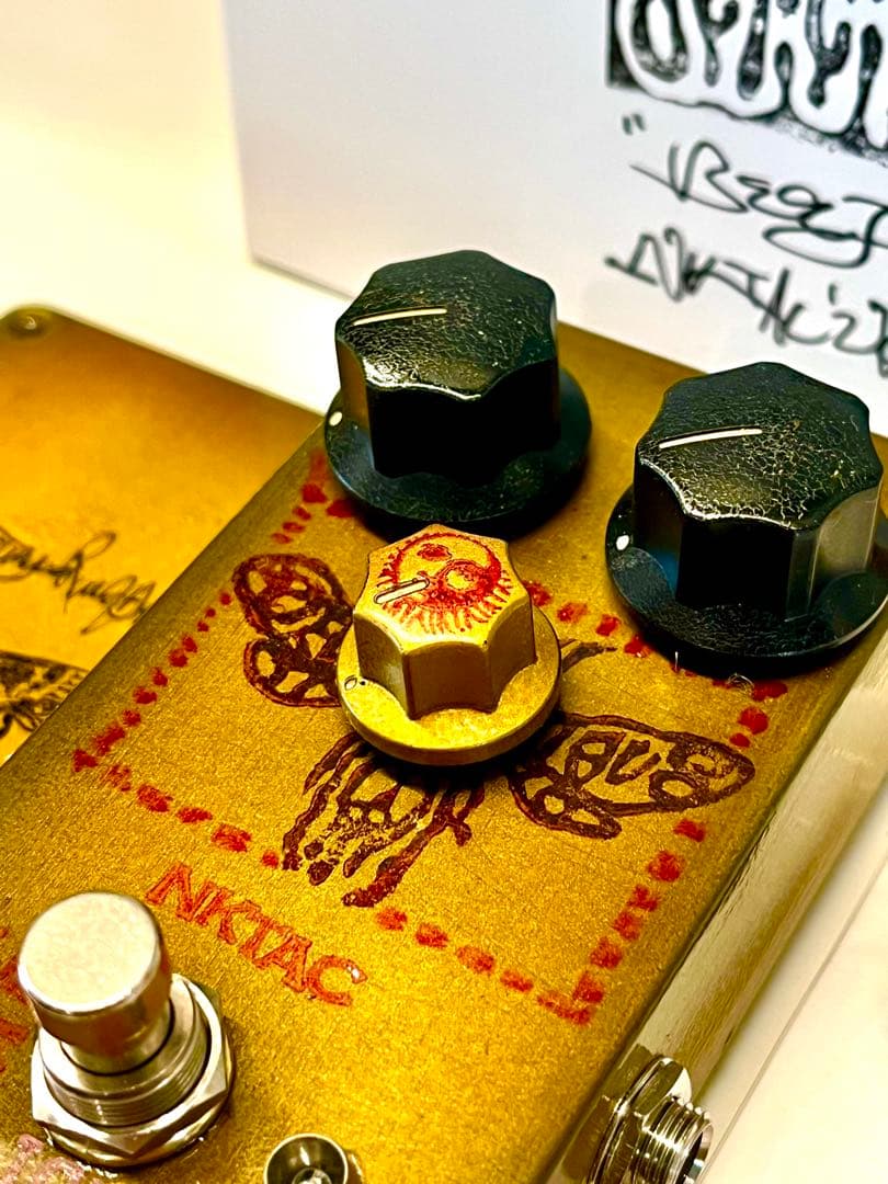 DeliciousTaylormade BeeFace NKTAC ‘26LTD