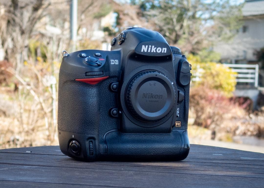 象徴的なNikon D3 – FX DSLR (2,320 回の作動!)
