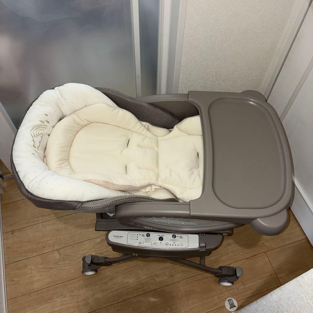 Aprica ユラリズム オートスイング ムーンロック 電動