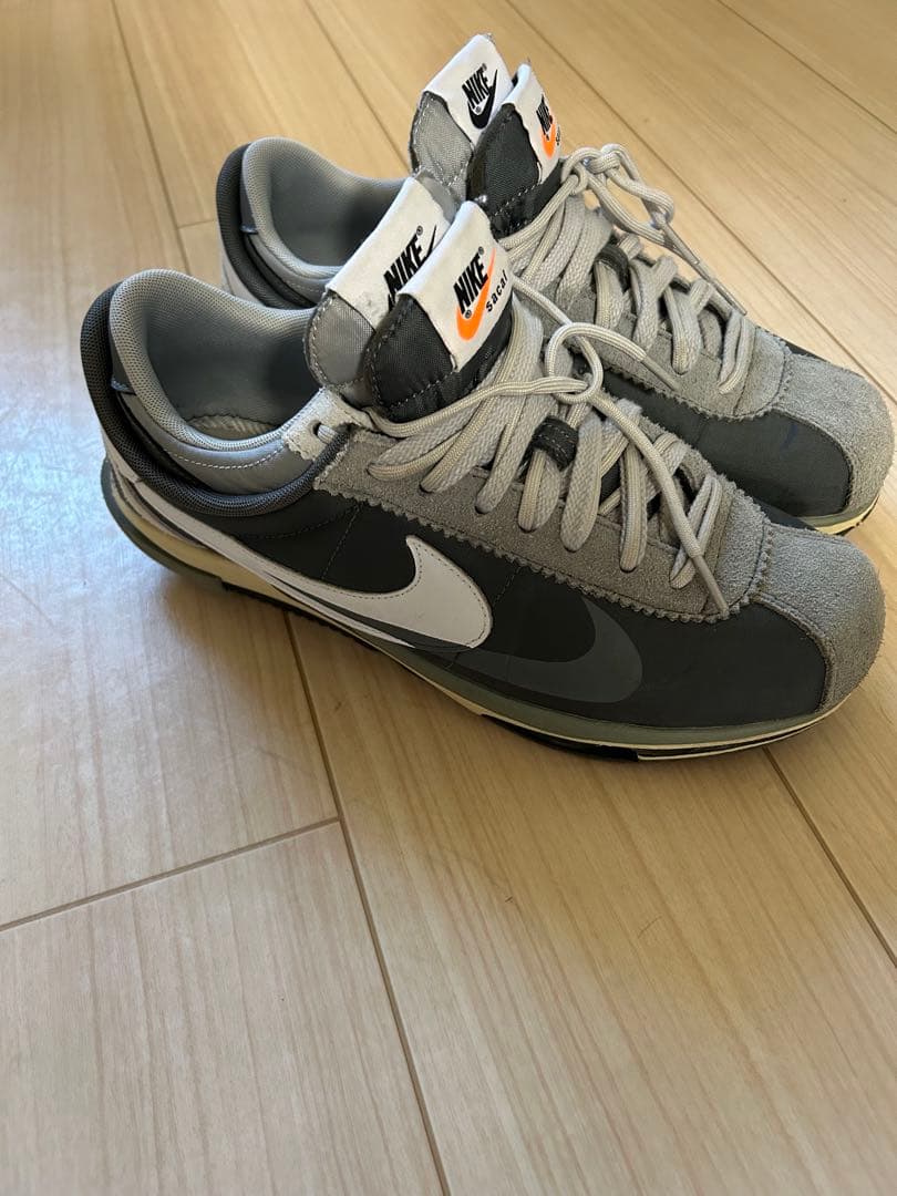 Nike sacai グレー ホワイト スニーカー US9.5 27.5センチ