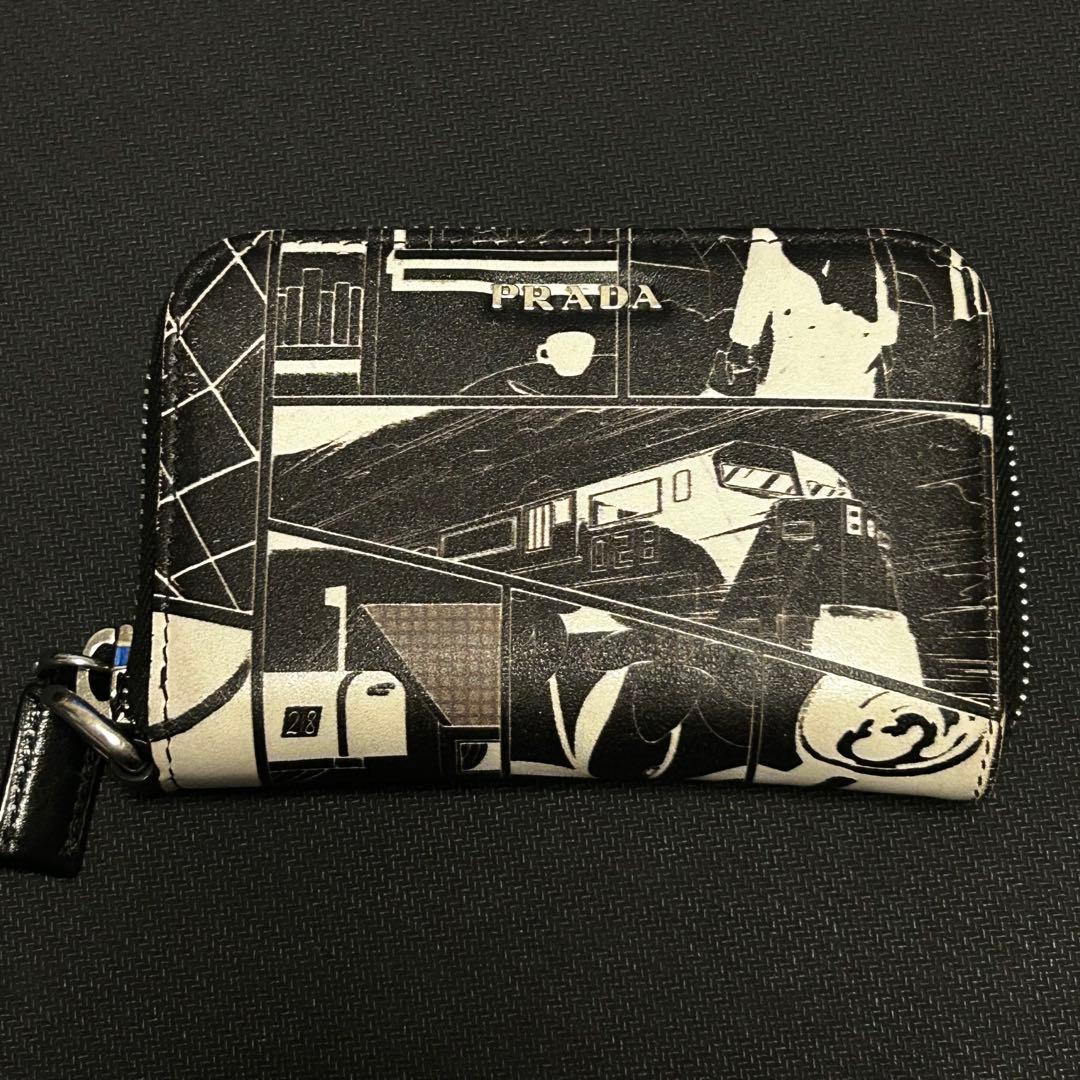 PRADA プラダ 小銭入れ ケース ミニウォレット　コミック ブラック