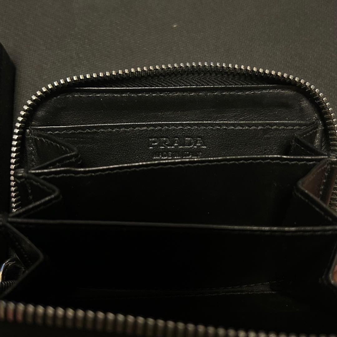 PRADA プラダ 小銭入れ ケース ミニウォレット　コミック ブラック