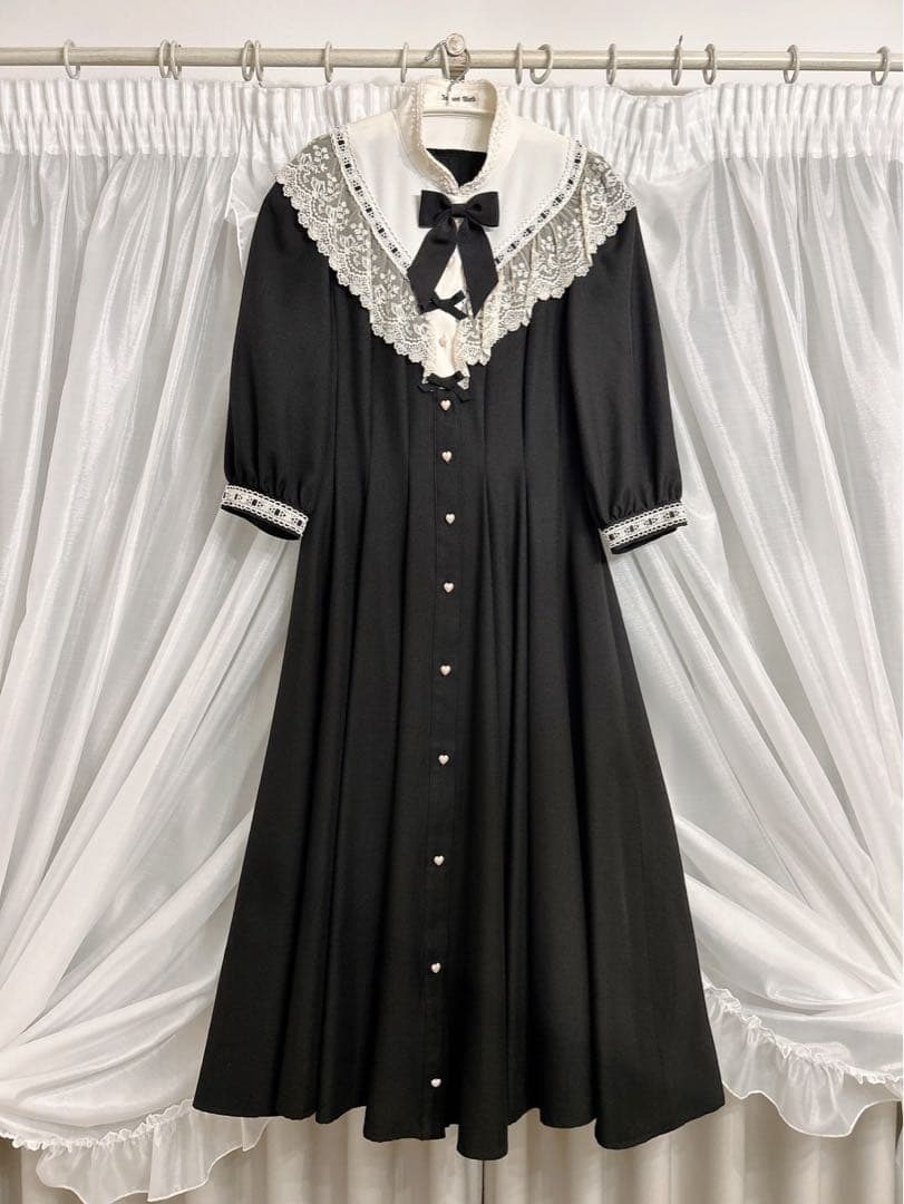 Innocent World イノワ　すずらんレースワンピース　黒×生成り（M）