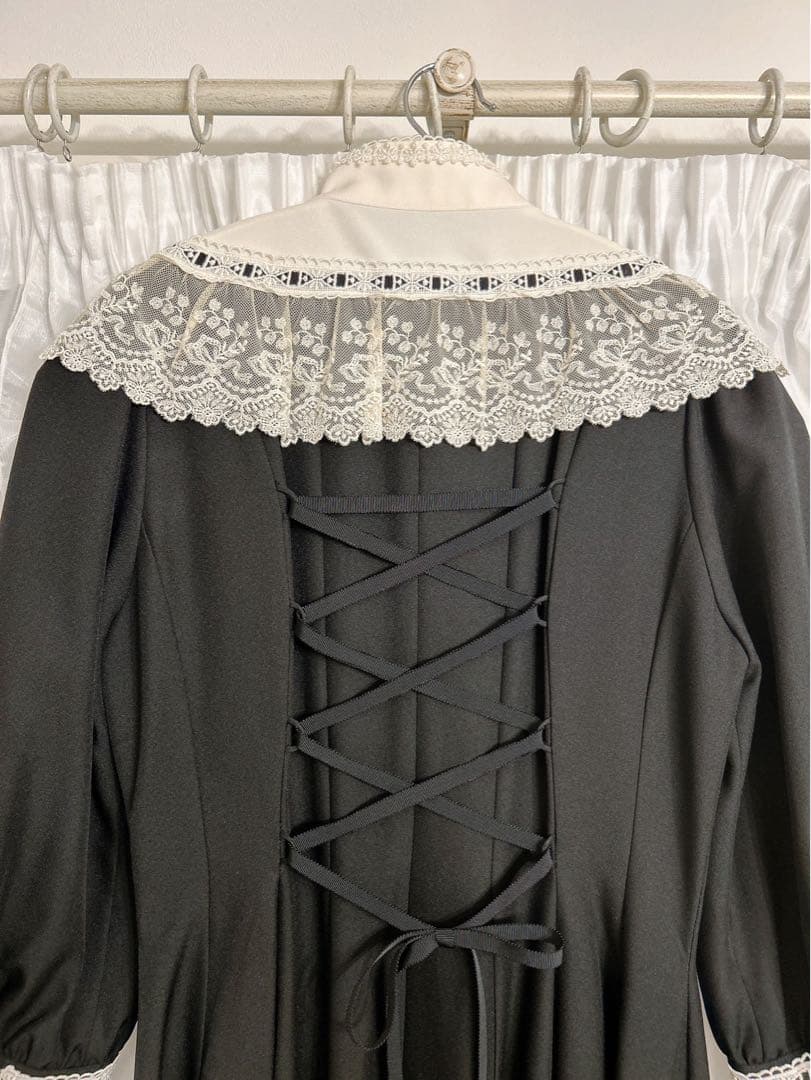 Innocent World イノワ　すずらんレースワンピース　黒×生成り（M）