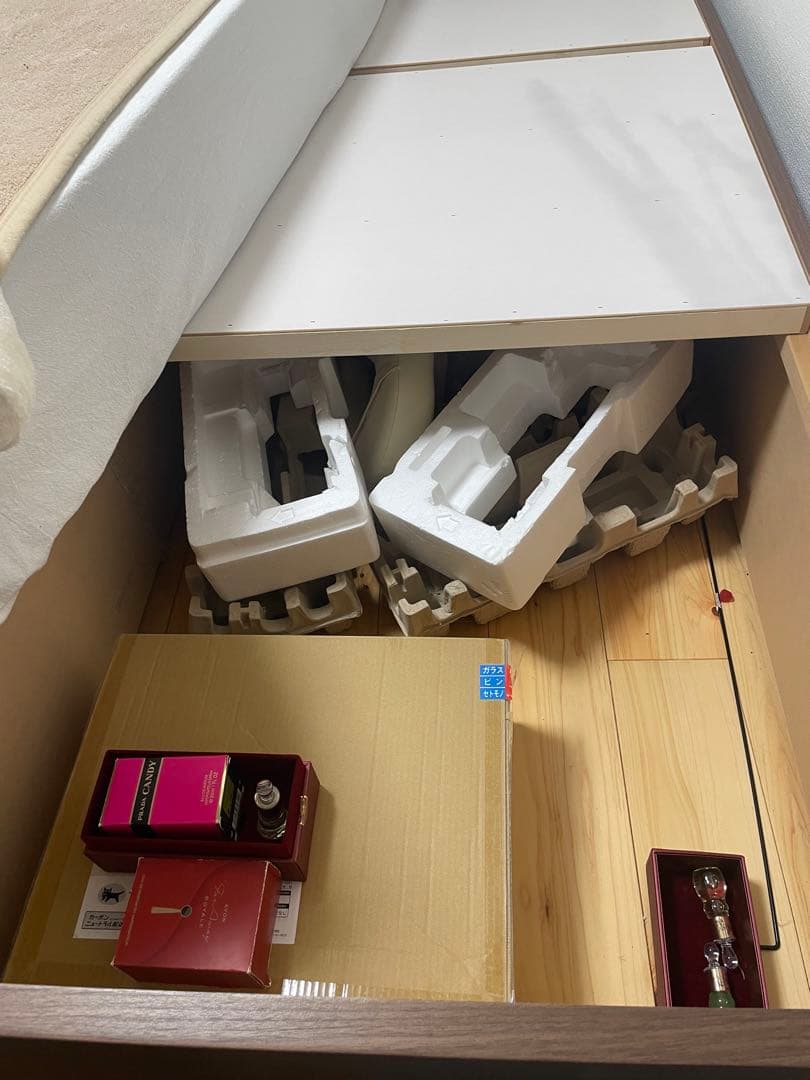 ダブルベッドフレーム 収納付き コンセント