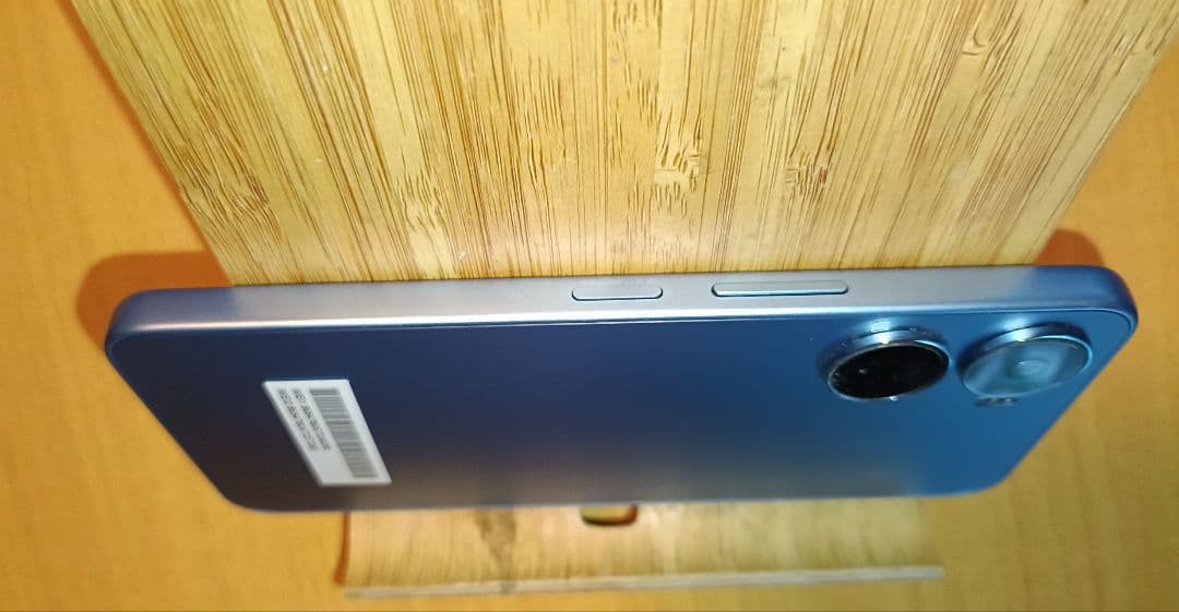 スマートフォン本体 libero 5G IV