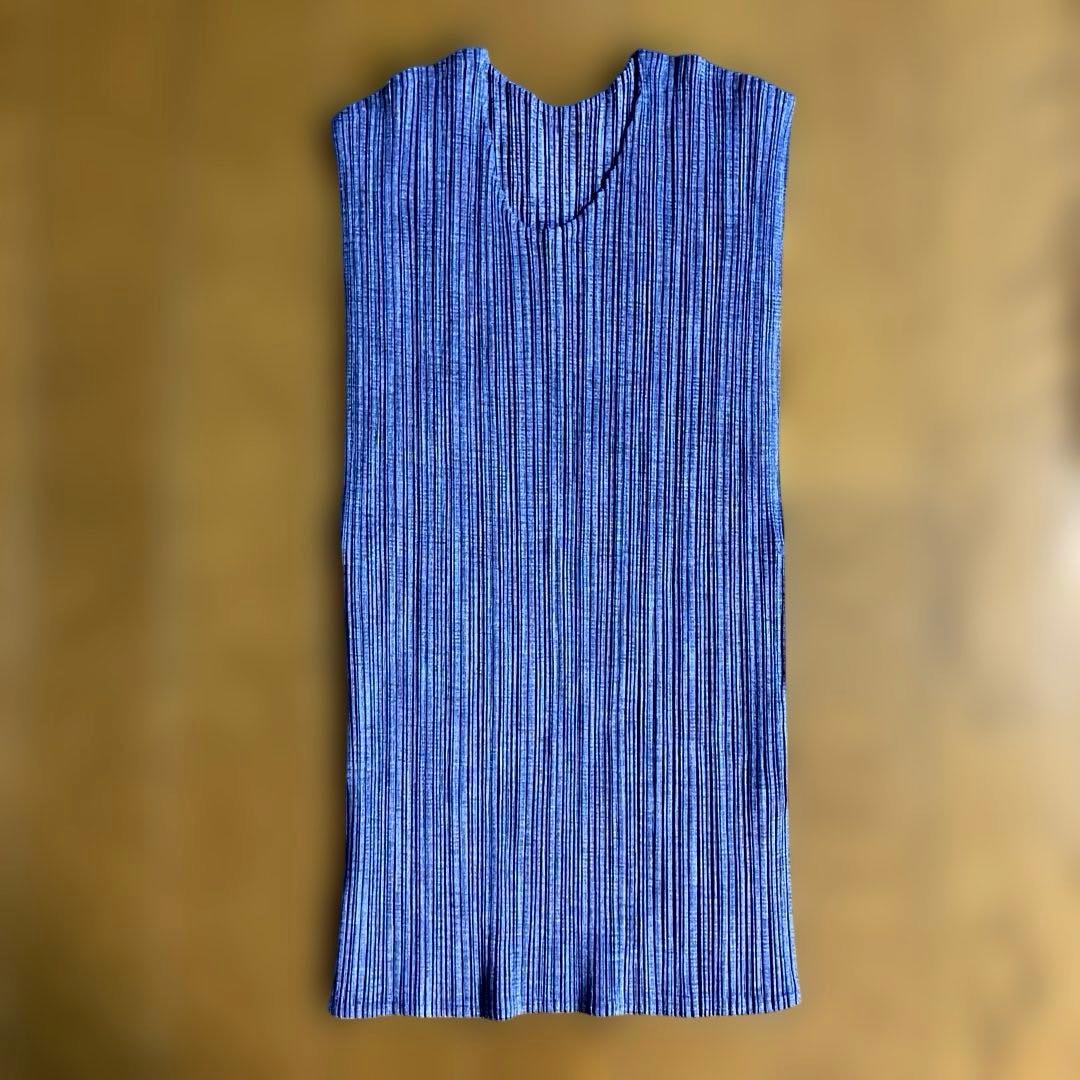 プリーツプリーズ　ノースリーブトップス　サイズ3 ブルー系