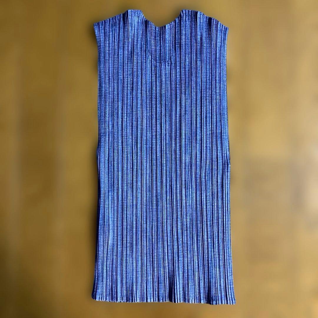 プリーツプリーズ　ノースリーブトップス　サイズ3 ブルー系