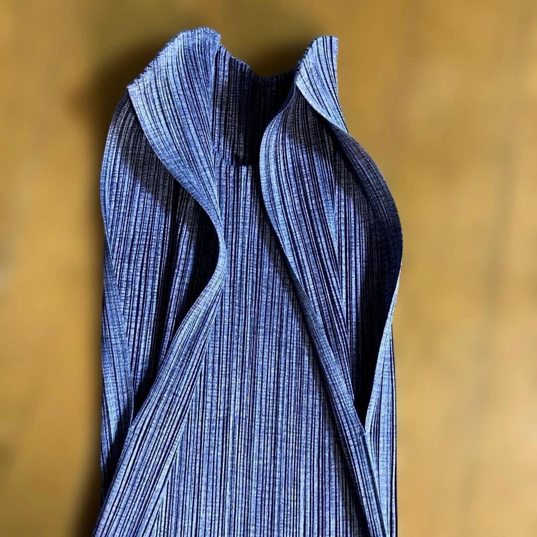 プリーツプリーズ　ノースリーブトップス　サイズ3 ブルー系