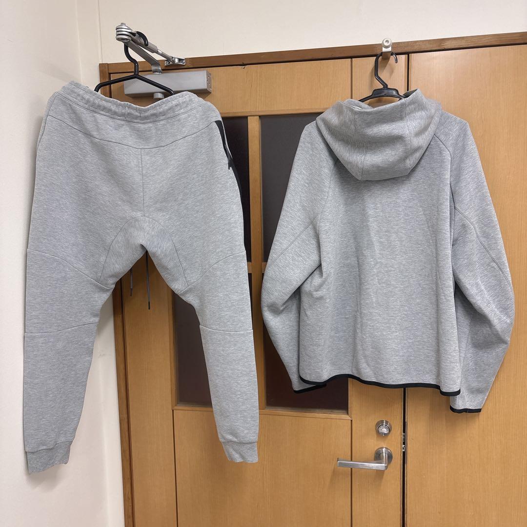 NIKE テックフリース　パーカー　スウェット　長ズボン　セットアップ