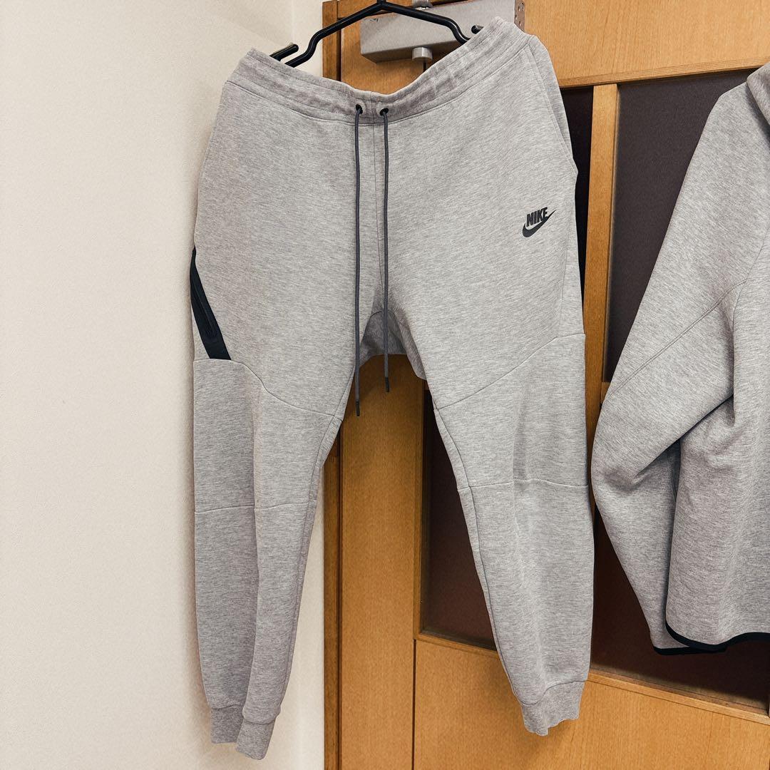 NIKE テックフリース　パーカー　スウェット　長ズボン　セットアップ