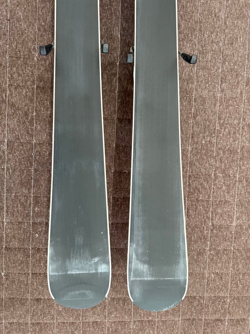 【yammiee】HEAD ジュニア用スキー板