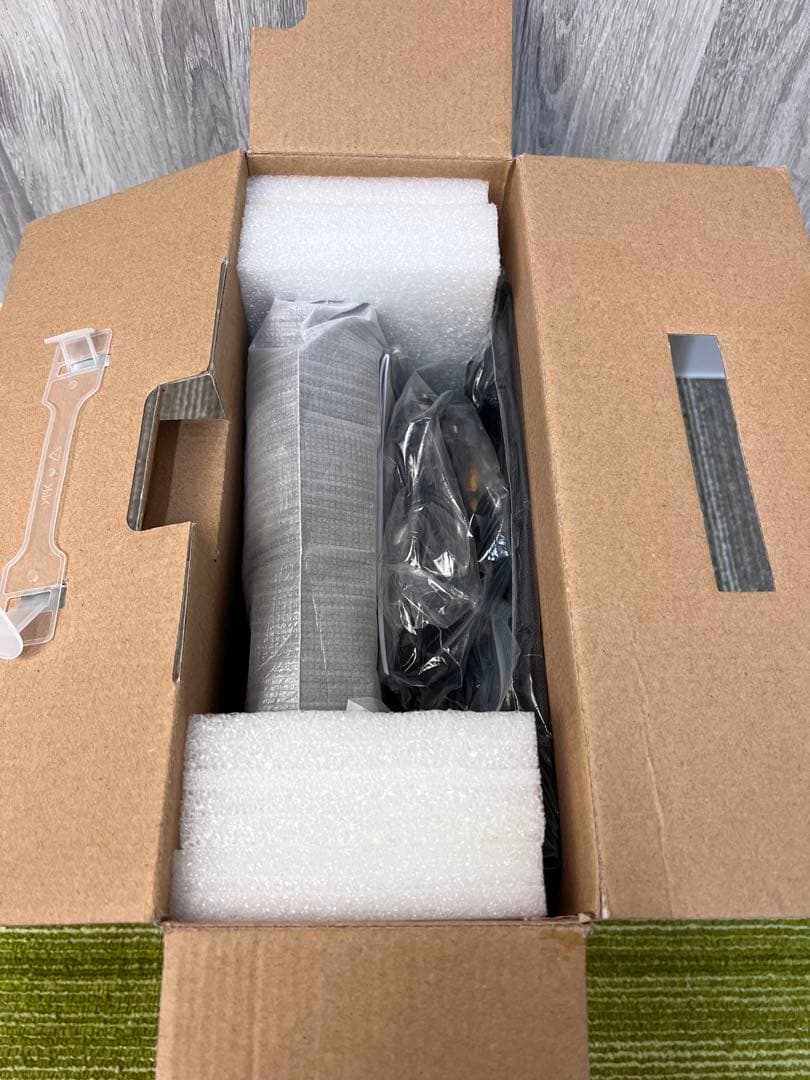 美品　レボリューション 10インチ　子供　ブルーレイDVDポータブルプレイヤー