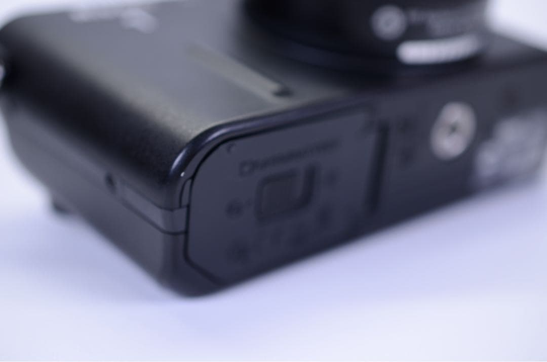 Nikon 1 V1 ブラック 10mm単焦点レンズセット｜ショット数1209回