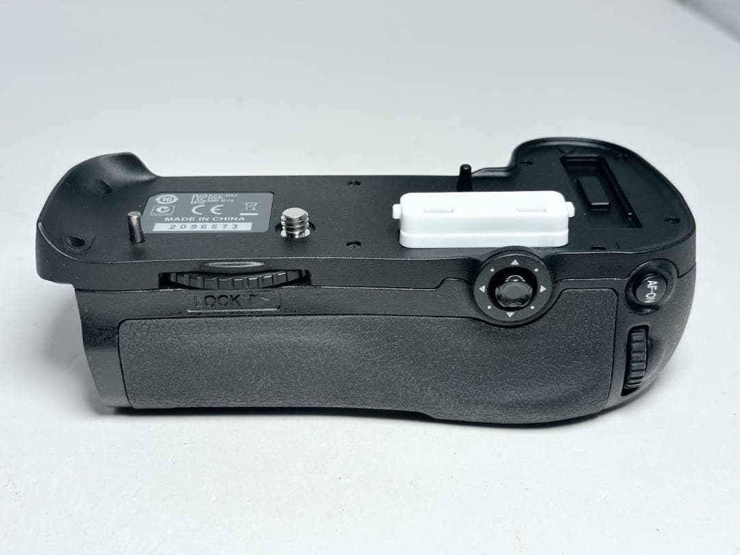 新品級 ニコン MB-D12 マルチパワーパック