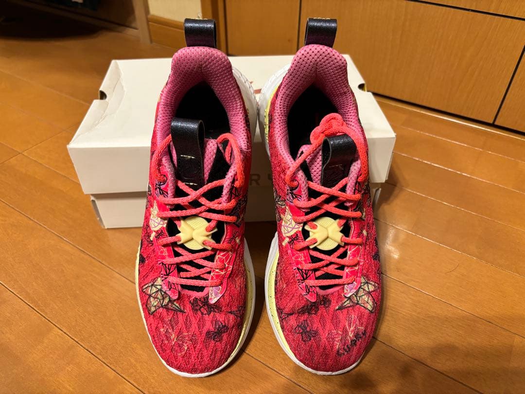 希少色✨ アンダーアーマー カリー10 ガールダッド バッシュ　ピンク