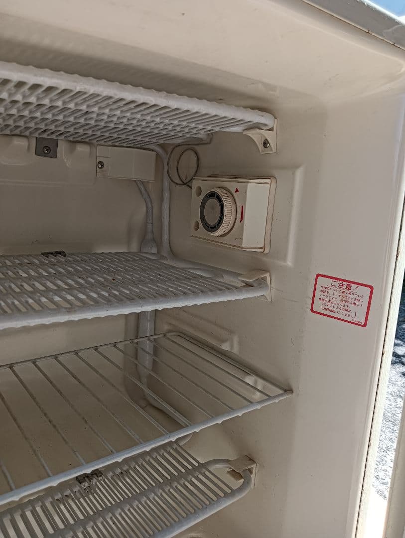ヴィンテージ冷凍庫 シャープ電気冷凍庫 FJ-63A　1991年製