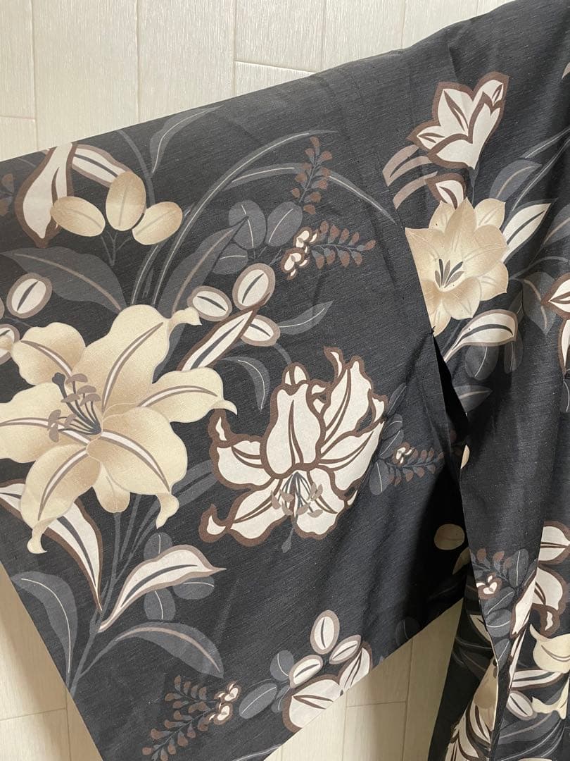 撫松庵　浴衣　花柄　ブラック系