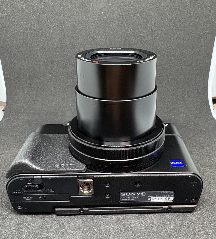 【極美品】 SONY DSC-RX100M3