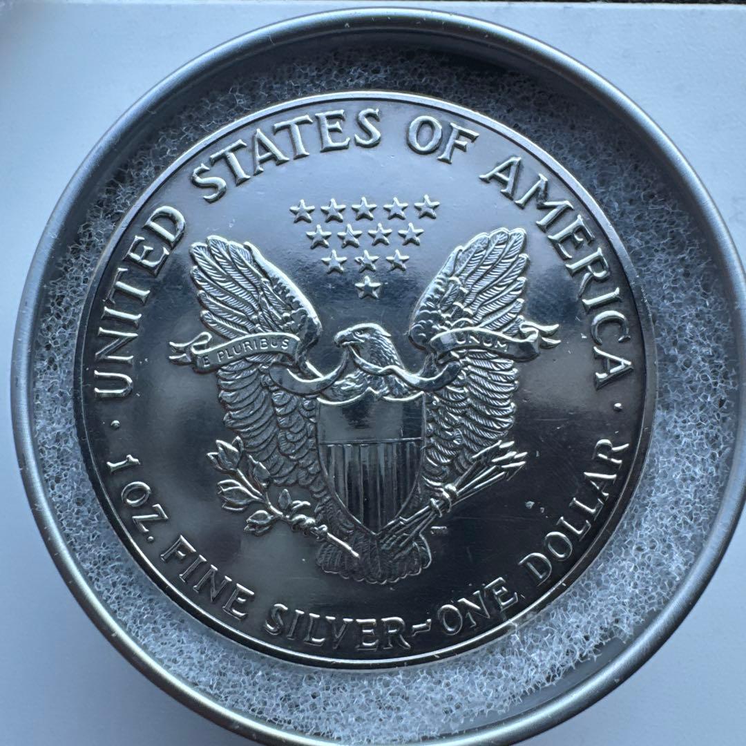 純銀 アメリカン イーグル銀貨 ウォーキングリバティ 1オンス 初年度