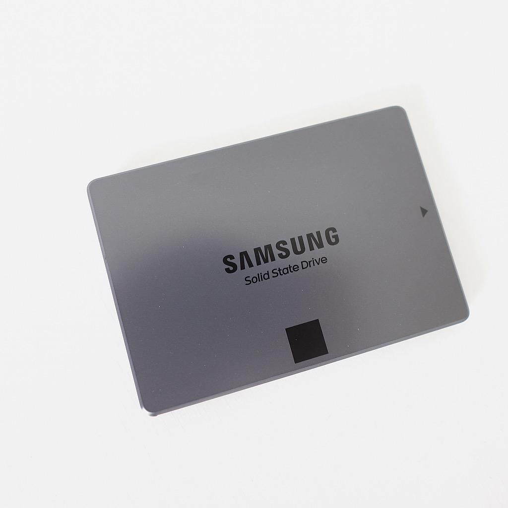 【新品】Samsung 870 QVO 8TB SSD MZ-77Q8T0B