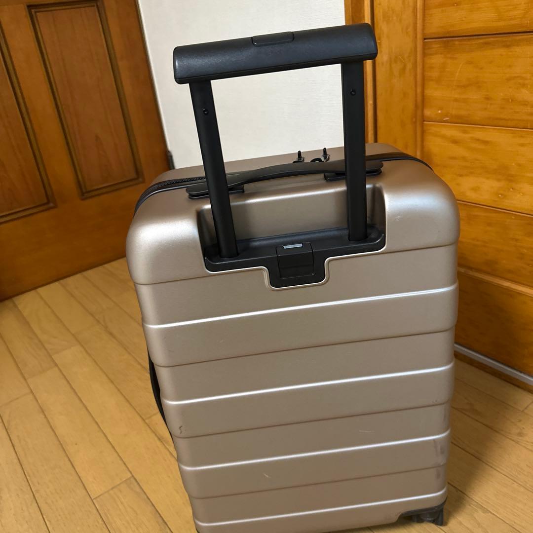 無印　バーを自由に調節できるハードキャリーケース