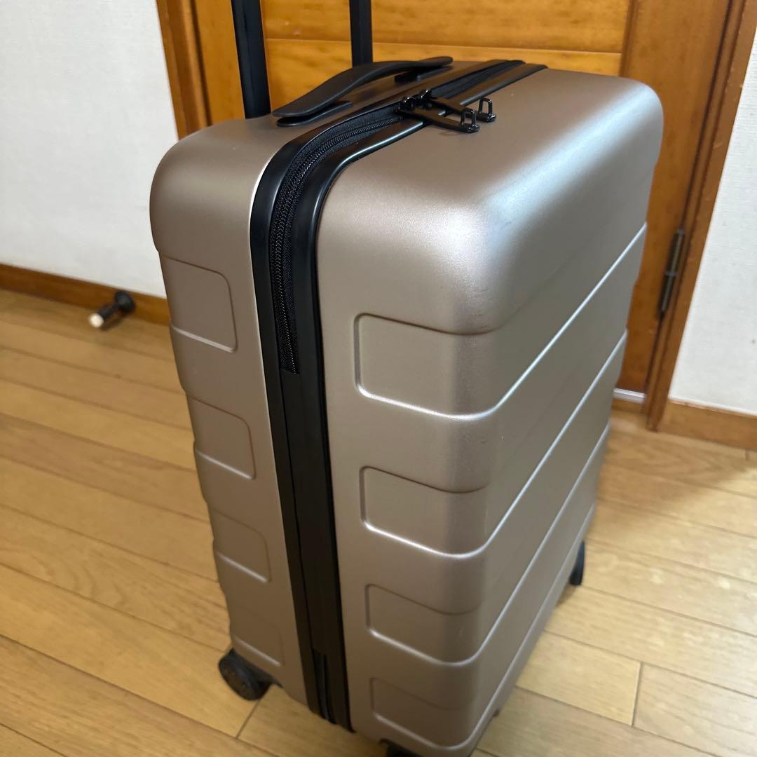 無印　バーを自由に調節できるハードキャリーケース