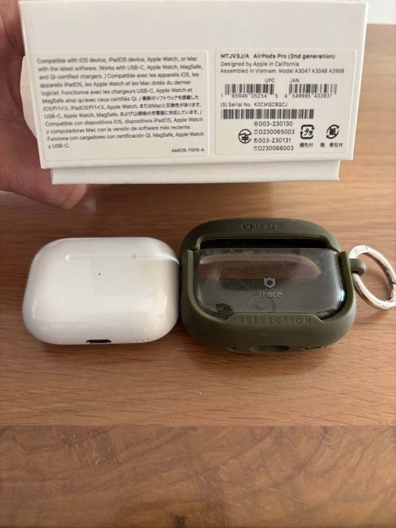 AirPods Pro2 (第2世代) 本体と充電ケース