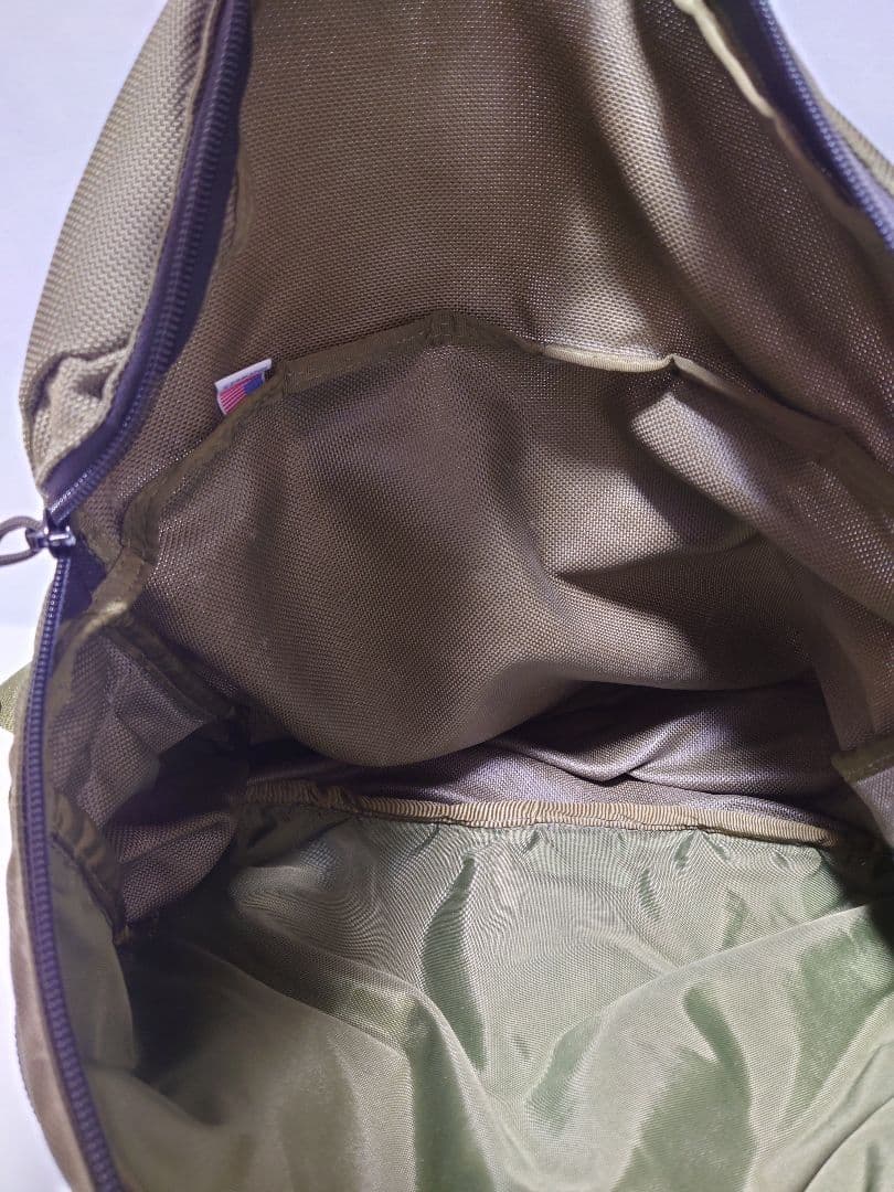 ブリーフィング メッセンジャー ショルダーバッグ アメリカ製 多機能大容量