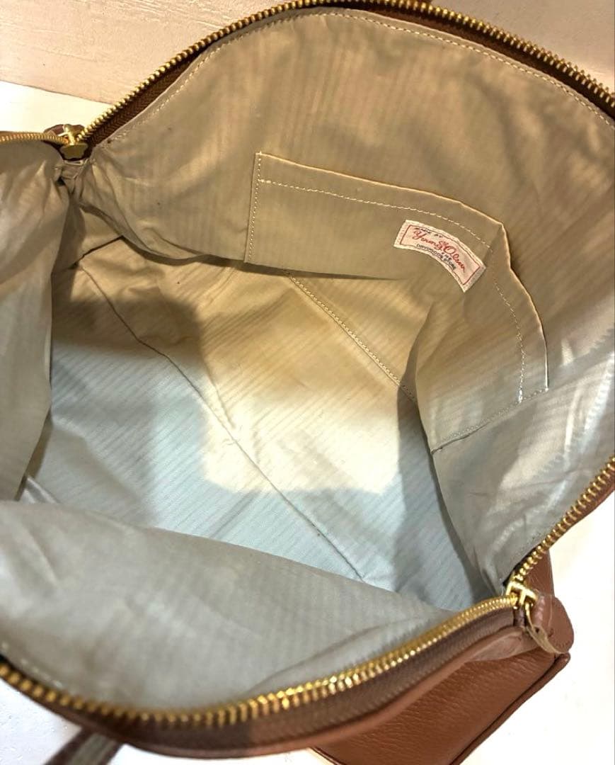 【極美品】YOUNG&OLSEN エンボスドレザージップボートバッグ M 茶色