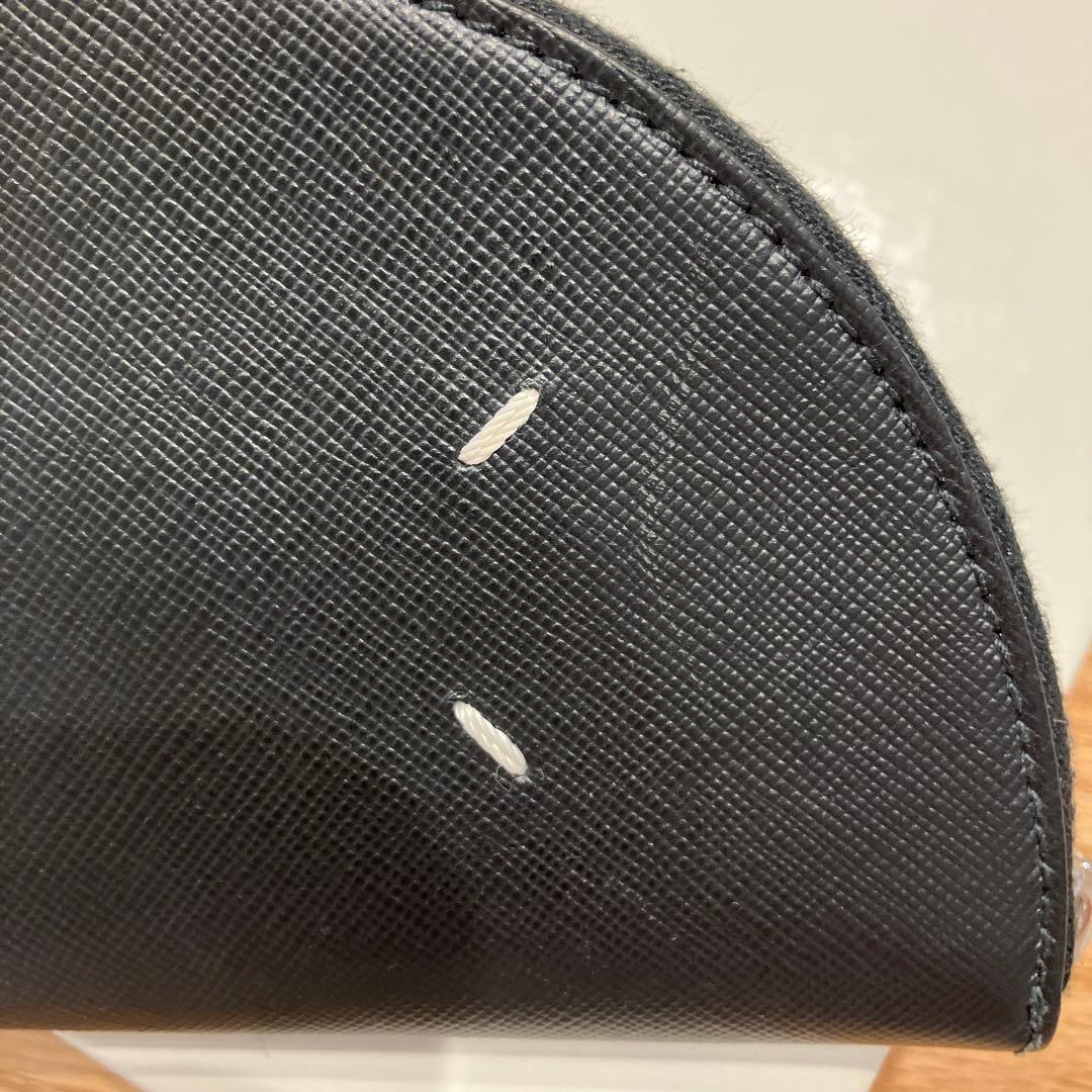 メゾンマルジェラ　ハーフムーン　ポーチ　MICRO HALFMOON POUCH