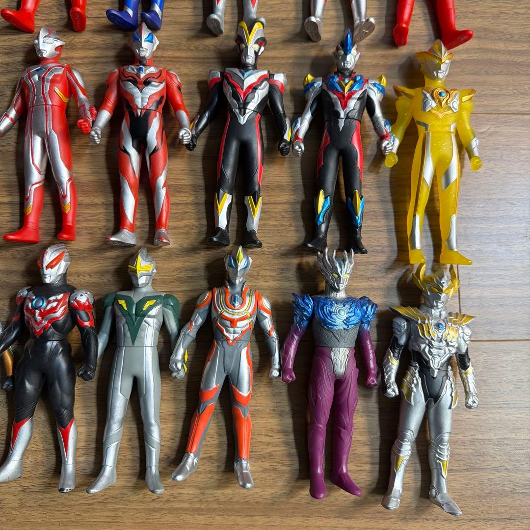 うーでぃー　ウルトラマン44体と怪獣53体まとめ売り