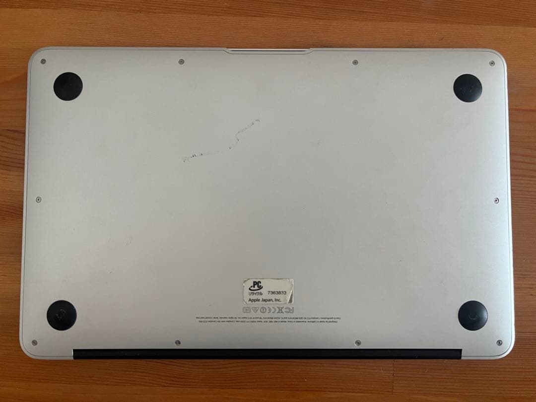 MacBook Air 11インチ / 4GB / 128GB /