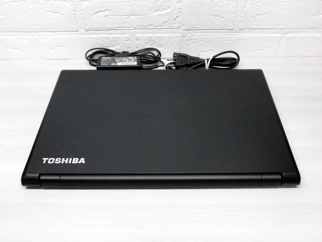 東芝 2015年 R35 i3 ほぼ新品SSD240 メモリ8GB